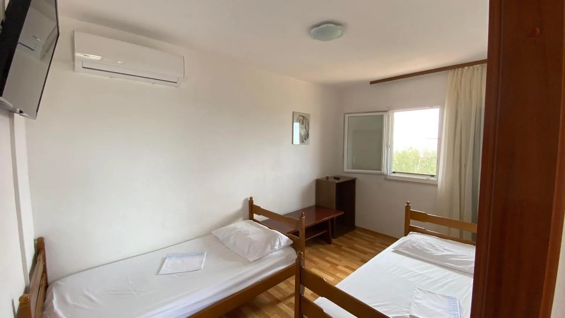 Apartment Mit Balkon Und Meerblick Trogir
